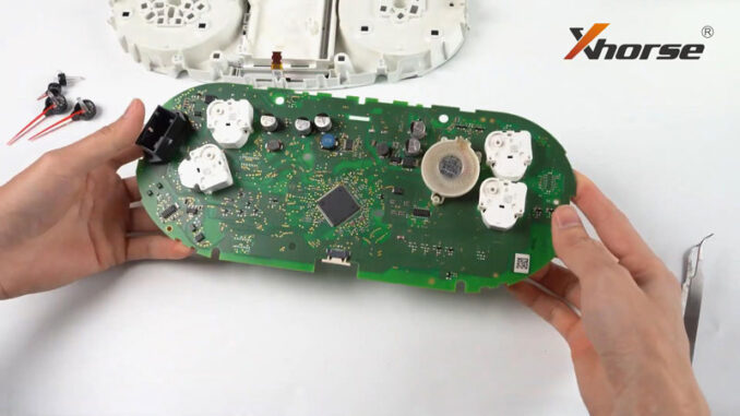 xhorse-vvdi-key-tool-plus-lift-pin-cut-wire-mqb-nec3525-guide (1) VVDI Key Tool Plus Lift Pin and Cut Wire MQB NEC3525 Guide